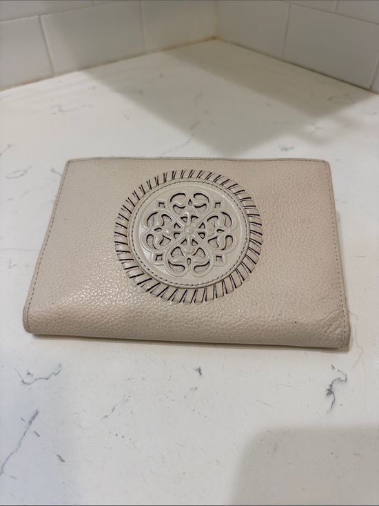 Brighton Handbags - Brighton Cream Pebbled Leather Ferrara Fold Wallet with Embossed Medallion
